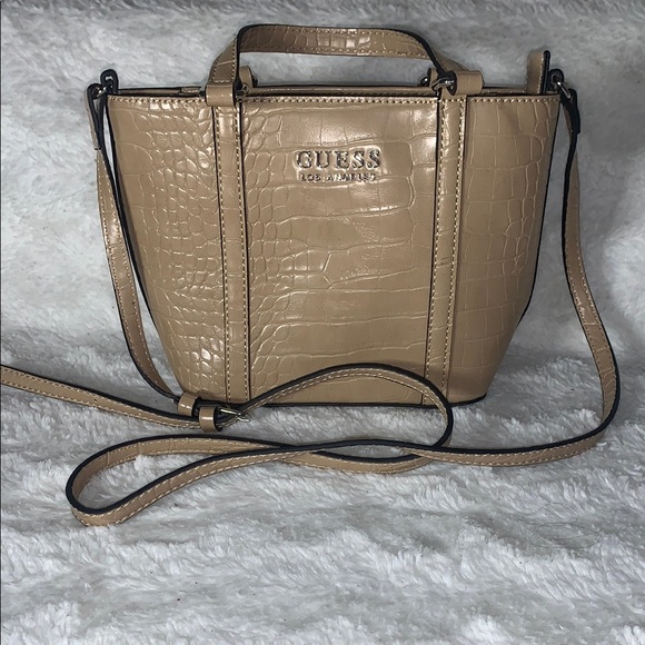 Guess Tan Crossbody Bag with Croc-Embossed Design NWOT - Picture 1 of 11